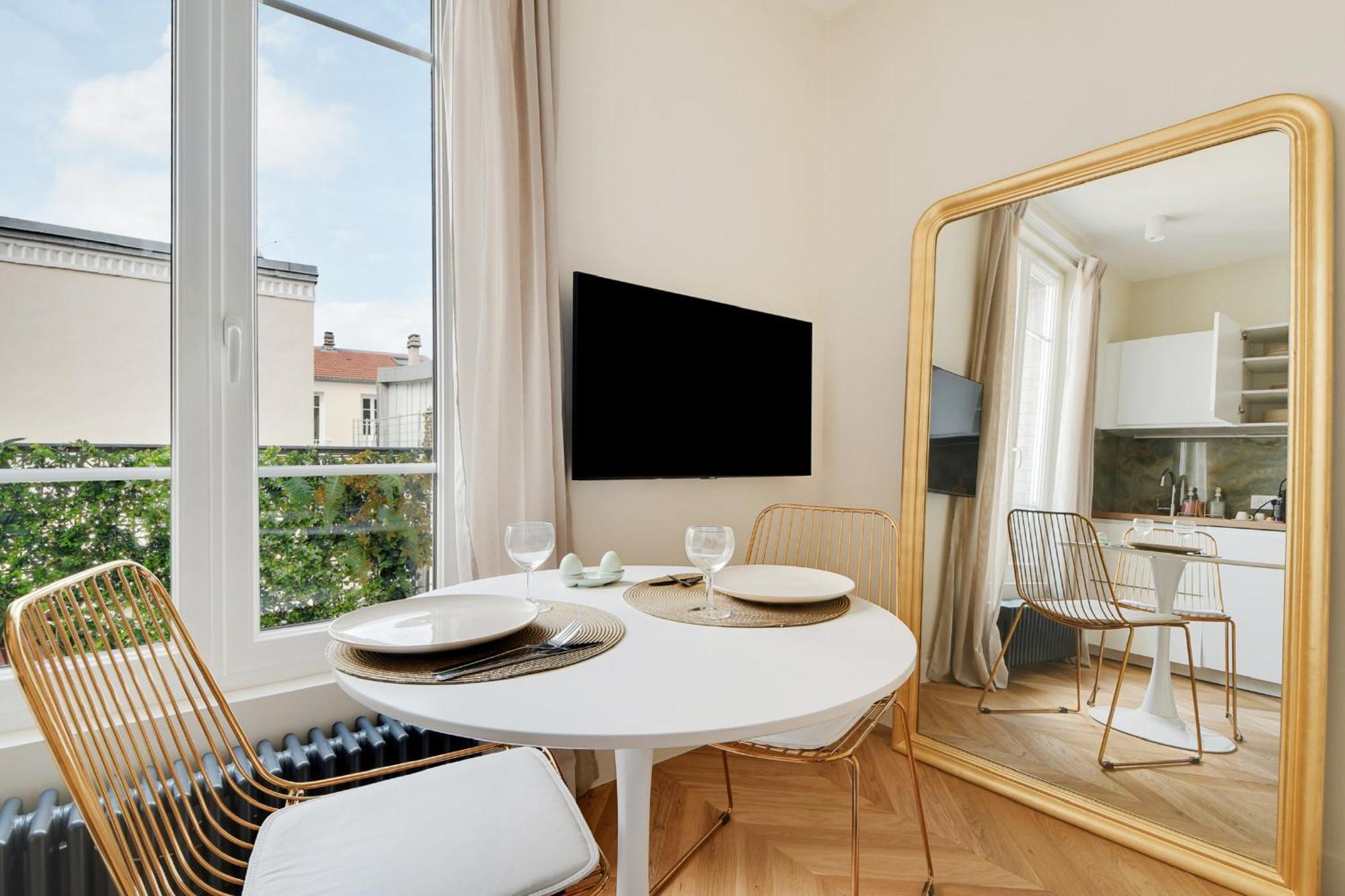 Suite Deluxe 1 By Les Maisons De Charloc Homes Μπουλόν-Μπιγιανκούρ Εξωτερικό φωτογραφία